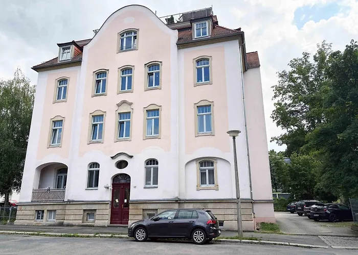 Ruhig Zentral Privatparkplatz Historischer Stuckaltbau * Δρέσδη