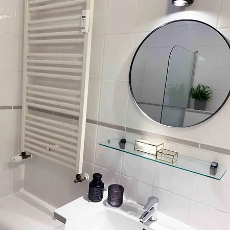 Ruhig Zentral Privatparkplatz Historischer Stuckaltbau