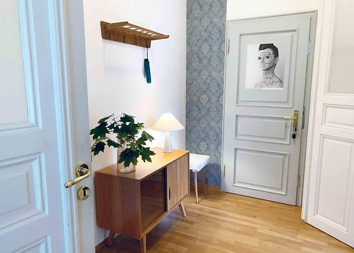 Ruhig Zentral Privatparkplatz Historischer Stuckaltbau Appartement *