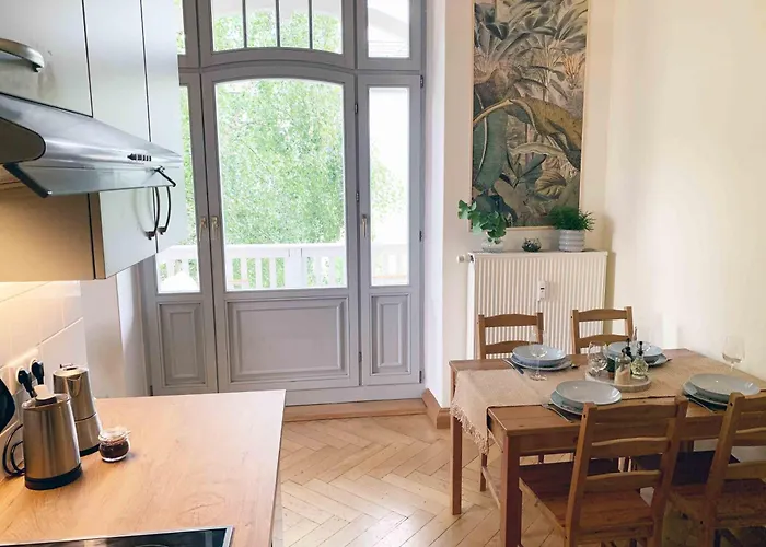 Ruhig Zentral Privatparkplatz Historischer Stuckaltbau Appartement