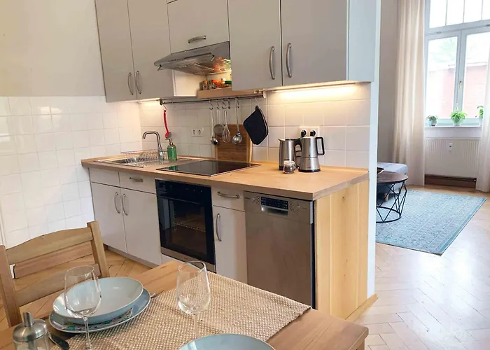 Ruhig Zentral Privatparkplatz Historischer Stuckaltbau Διαμέρισμα *