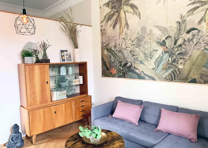 Appartement Ruhig Zentral Privatparkplatz Historischer Stuckaltbau